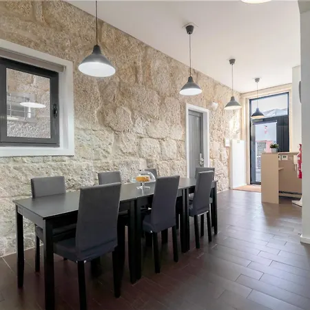 Host Wise - Cozy House W Balcony Apartment Porto